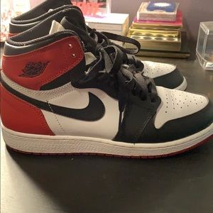 Air Jordan 1 sneakers